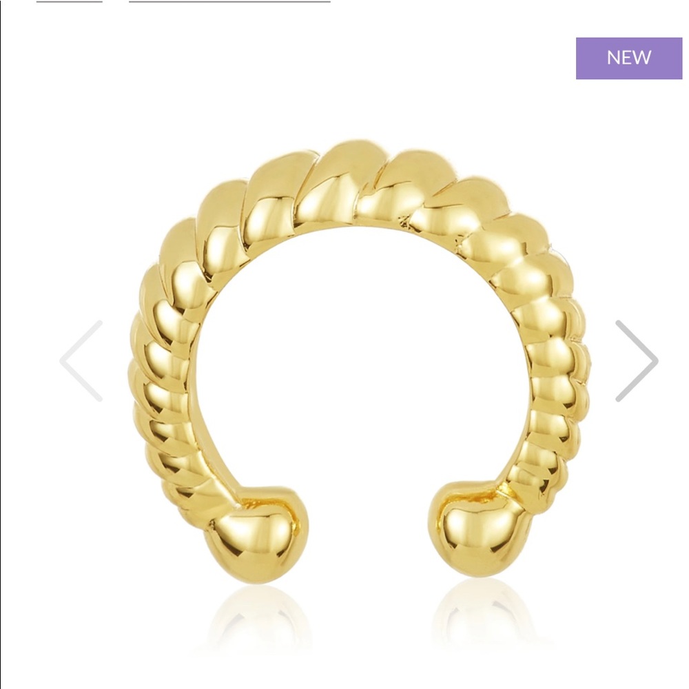 Ear cuff 18k plated gold. New in box!